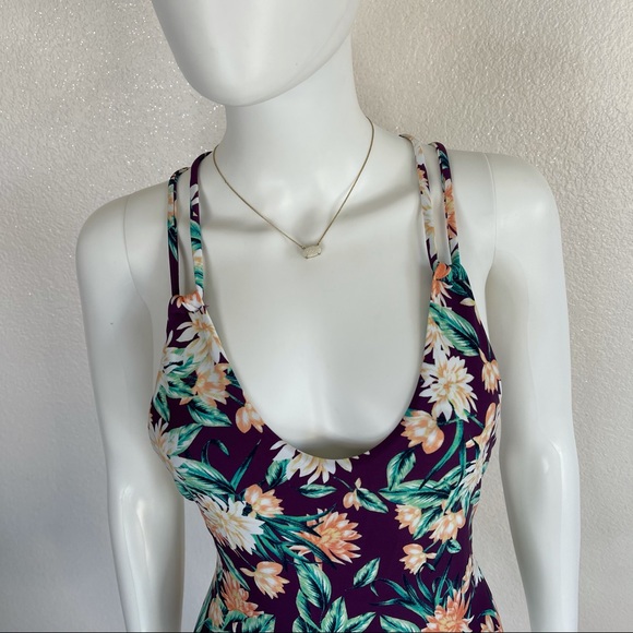 One piece XS floral swimsuit - Picture 2 of 12